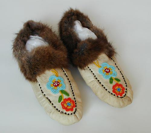 inuit moccasins