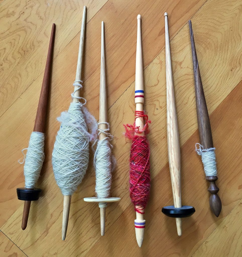 Spinning with a belt distaff – Jumaka